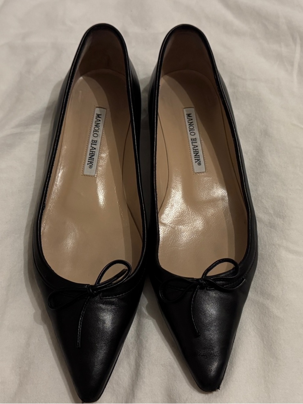 Manolo Blahnik Black Pointed Toe Leather Flats with Bow - Picture 4 of 8